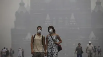 Moskva se dusí smogem