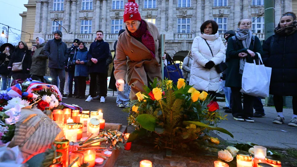 Připomínka dvou let od střelby na Filozofické fakultě Univerzity Karlovy