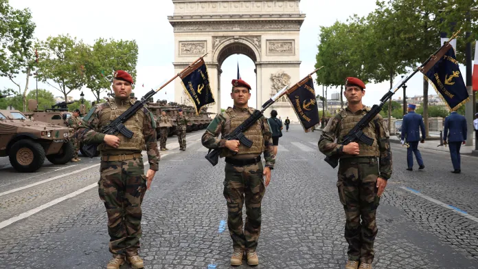 Paříž si připomíná pád Bastily