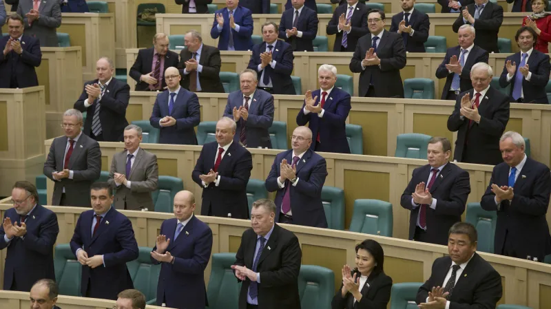 Rada federace ratifikovala smlouvu o připojení Krymu