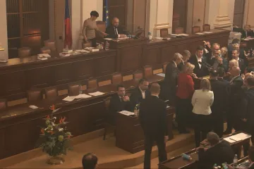 Závěrečné čtení o výši valorizace důchodů začne v sobotu ráno