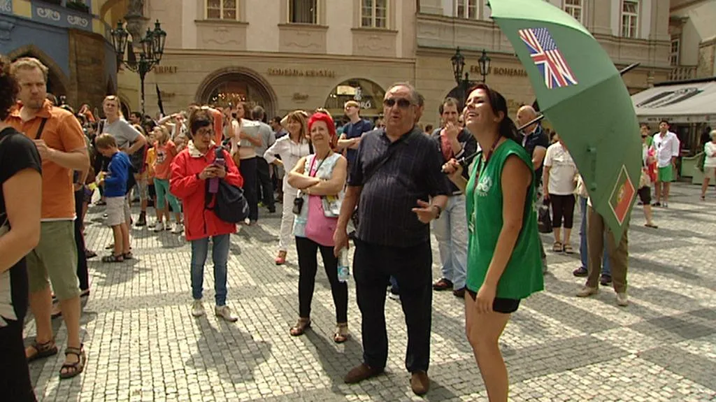 Turistická skupina v centru Prahy