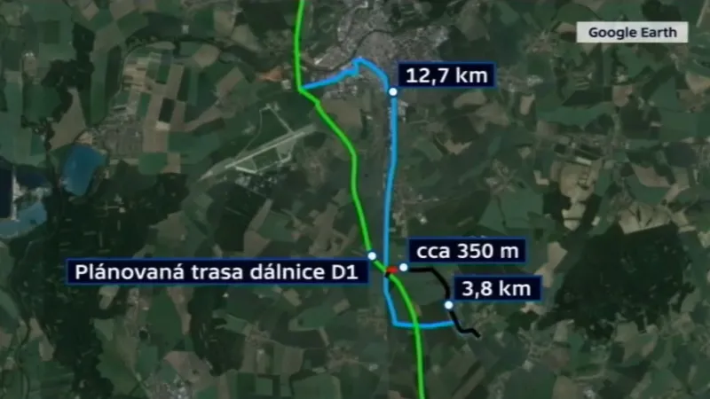 Lidé se mohli na dálnici napojit už za přibližně 4 kilometry. Podle rozhodnutí ŘSD budou muset jezdit 3x delší trasou