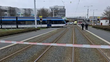 Na přejezdu v Olomouci vykolejil vlak