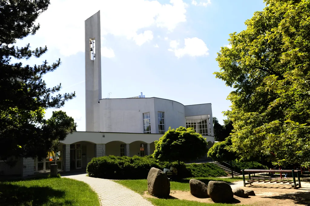 Kostel Panny Marie Pomocnice křesťanů v městské části Brno-Žabovřesky byl postaven v roce 1995 podle návrhu architekta Josefa Opatřila