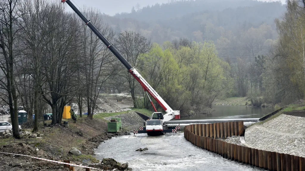 Řeka se posunula o patnáct metrů