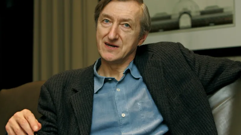 Julian Barnes