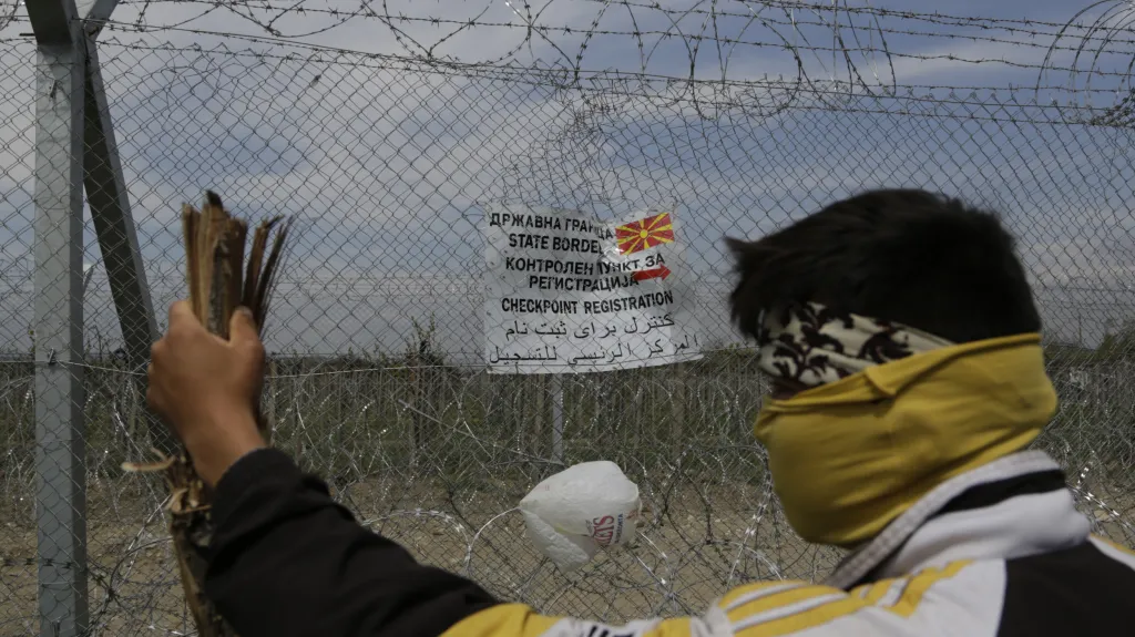 Plot již brzdí uprchlíky na řecko-makedonské hranici