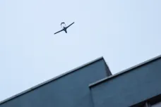 Ruský útok na Cherson si vyžádal oběti, ukrajinská obrana čelila i dronům
