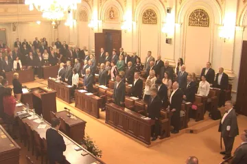 Minuta ticha za Srí Lanku. Čeští poslanci uctili památku obětí teroristického útoku