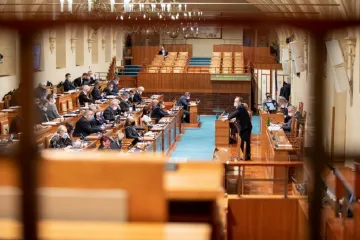 Bez dvojitého souboje. Tři senátoři míří do Valdštejnského paláce hned po prvním kole