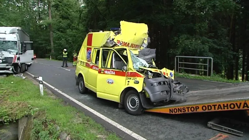 Odtah havarované sanitky