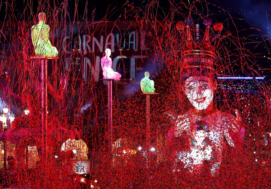135. ročník karnevalu v Nice a průvod s tématem Král filmu