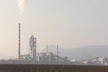 Testovací spalování kalů v Litoměřicích odpůrce zatím nepřesvědčilo