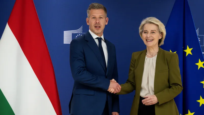 Maďarský premiér Péter Magyar se šéfkou Komise Ursulou von der Leyenovou