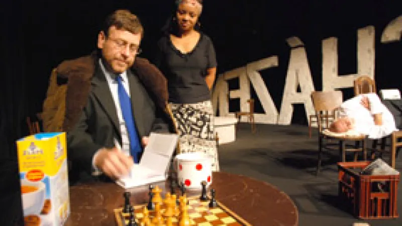 Odcházení v podání Klicperova divadla