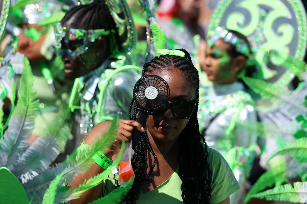Karneval v londýnské čtvrti Notting Hill