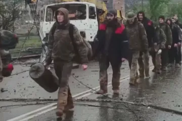 Obránce Mariupolu už několik měsíců hledají jejich partnerky. Chceme jen vědět, že jsou naživu, svěřují se