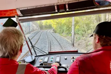 Skončila oprava trati z Ohrady přes Krejcárek na Palmovku. Tramvaje začnou jezdit v sobotu