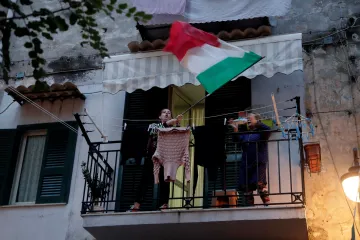 V Itálii prudce stoupl počet obětí koronaviru. Polsko zakázalo vjezd cizincům