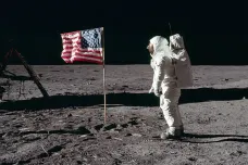 Proč nemohlo být americké přistání na Měsíci zfalšované? Odpovědi na nejčastější konspirační teorie