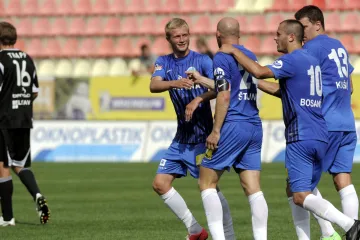 Liberec ve výborném utkání porazil Duklu 3:2, Baník má první bod