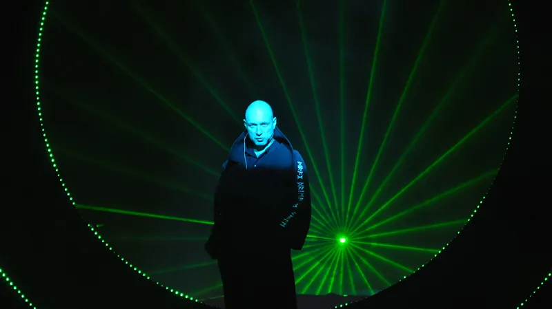 Daniel Landa v představení Tajemství Zlatého draka