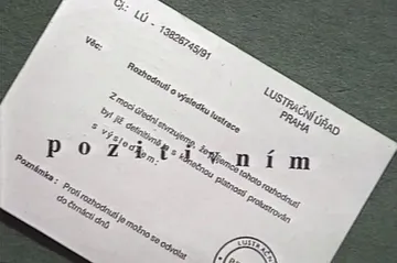 30 let zpět: Dezinformace jako nástroj politického boje