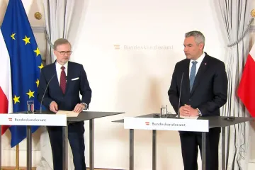 Fiala jednal s Nehammerem o migraci. Z hraničních kontrol radost nemáme, evropské řešení je ale daleko, shodli se