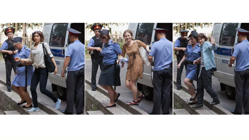 Naděžda Tolokonnikovová, Marija Aljochinová a Jekatěrina Samucevičová