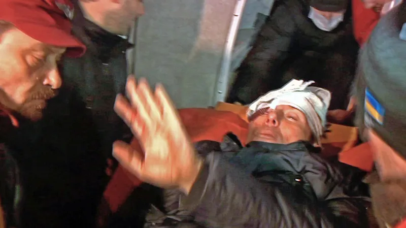 Zraněný exministr Jurij Lucenko