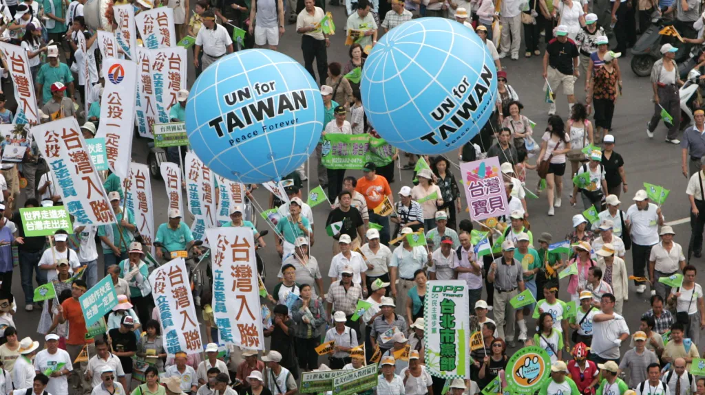 Pochod v tchajwanském městě Kao-siung za návrat ostrova do OSN (září 2007)