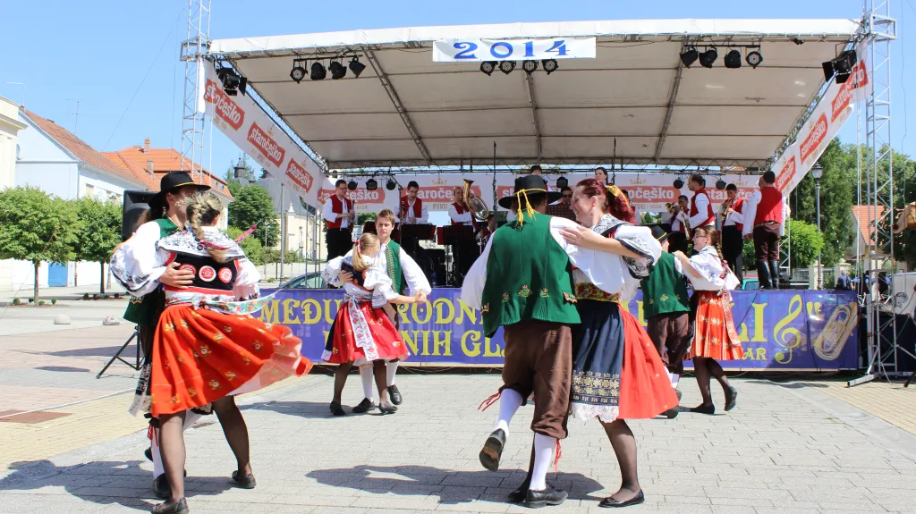 Z výjezdu souboru Furiant do chorvatského Daruvar a obce Dolany