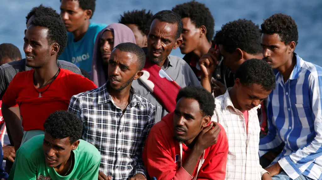 Migranti u italských břehů