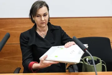 Kárný senát snížil pražské soudkyni Bartákové kvůli průtahům plat o 30 procent na dva roky