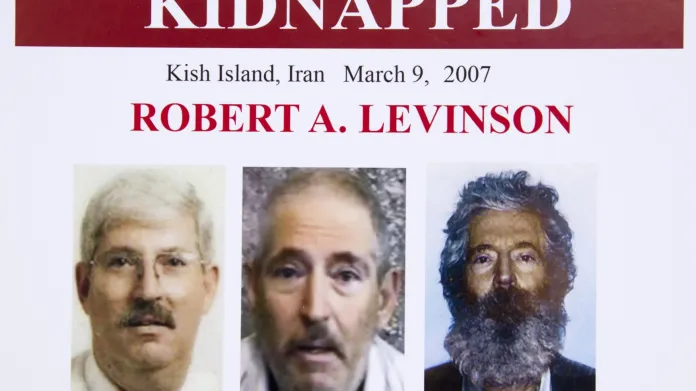Plakát FBI o únosu Roberta A. Levinsona