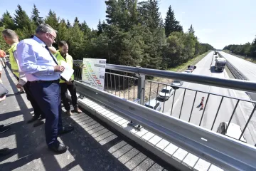 ŘSD otevřelo sedmý úsek modernizované D1. Kolem Devíti křížů řidiči projedou v obou pruzích