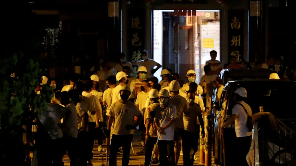 Maskovaní útočníci v Hongkongu