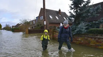 Anglii sužují povodně