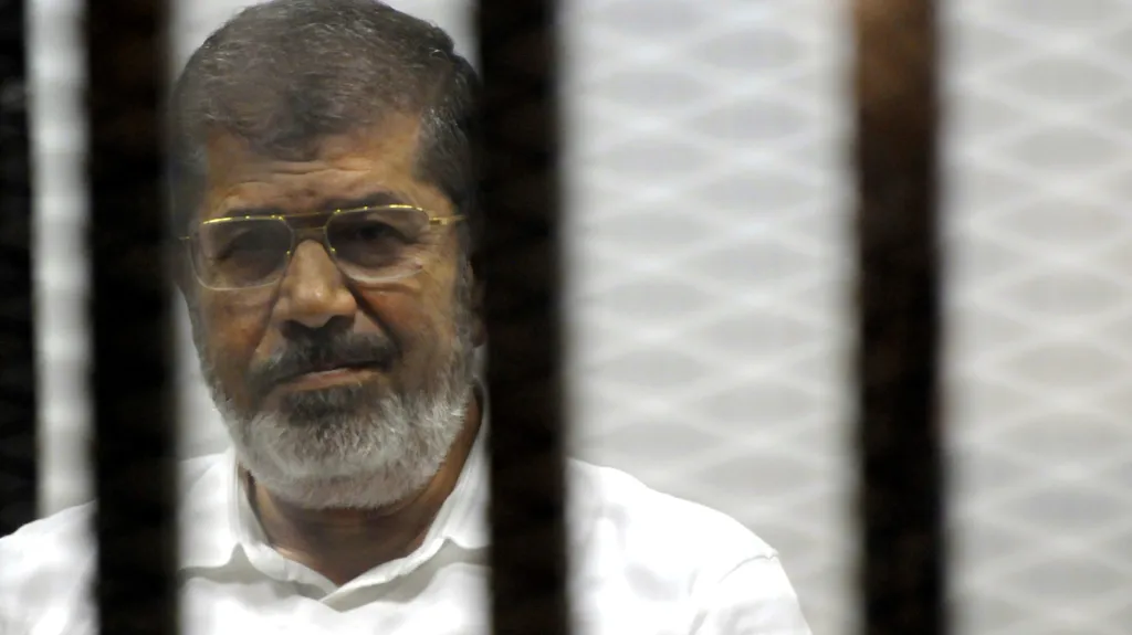 Muhammad Mursí před soudem