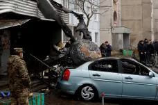 U školky v Kyjevské oblasti se zřítil vrtulník, mezi oběťmi je ministr vnitra i dítě
