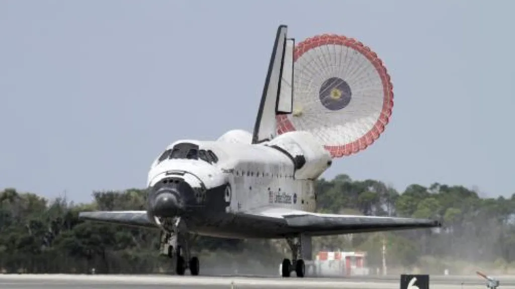 Poslední přistání raketoplánu Discovery