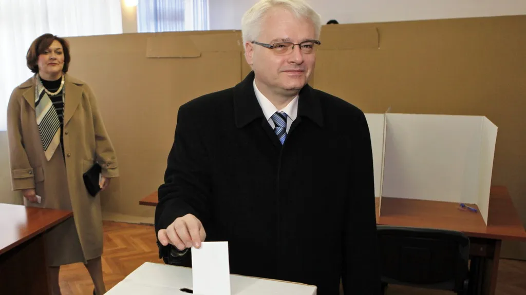 Ivo Josipovič hlasuje v referendu