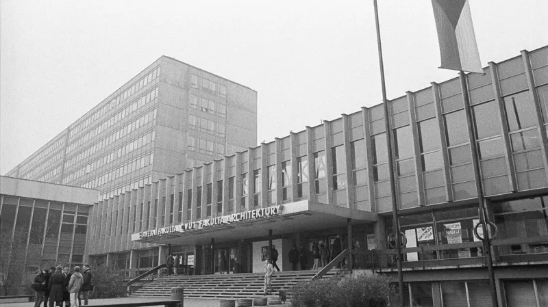 ČVUT v době Sametové revoluce