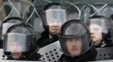 Policie na demonstraci na východní Ukrajině