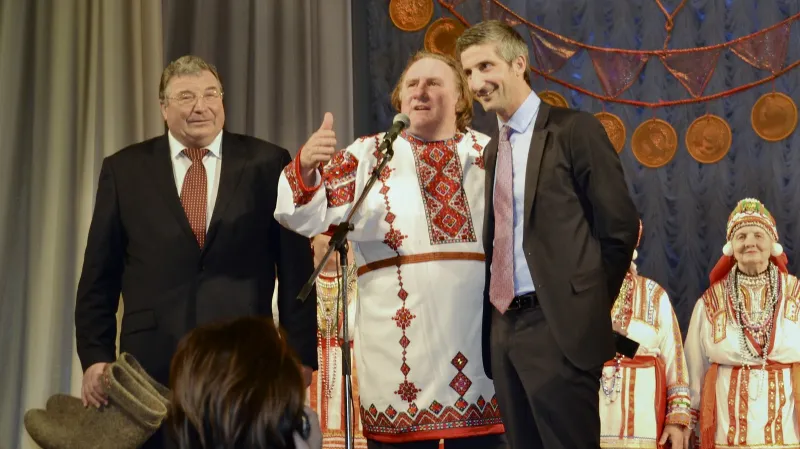 Gérard Deparideu v ruském kroji