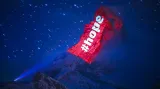 Švýcarský Zermatt přes Matterhorn posílá světu naději