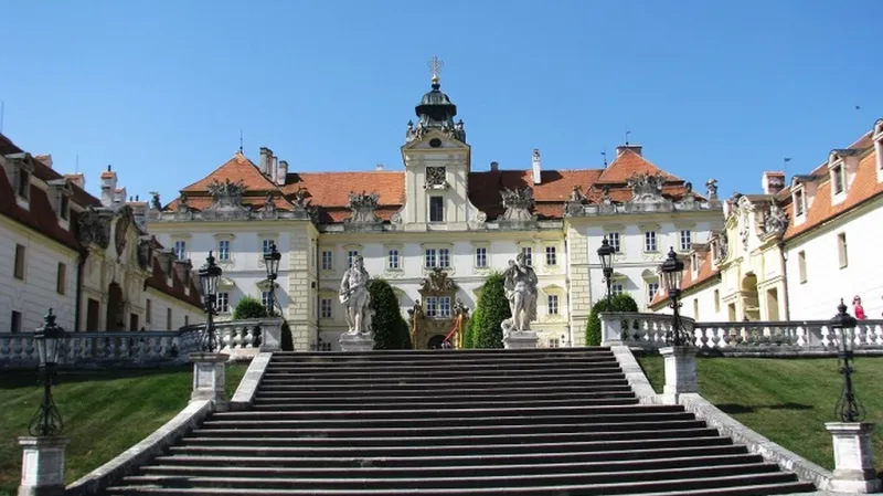 Zámek ve Valticích