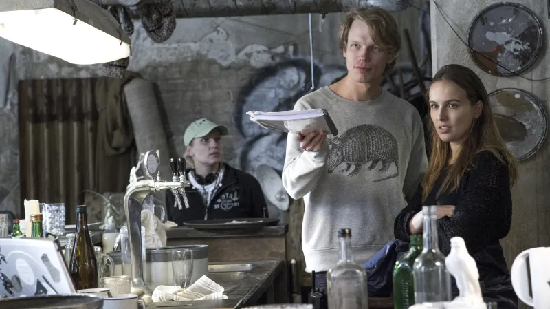 Natáčení filmu Laputa / režisér Jakub Šmíd a herečka Tereza Voříšková