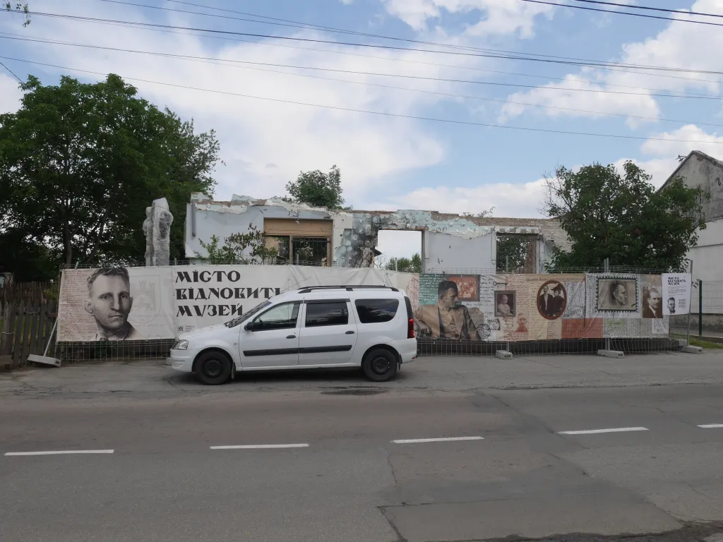 Areál muzea po ruském útoku